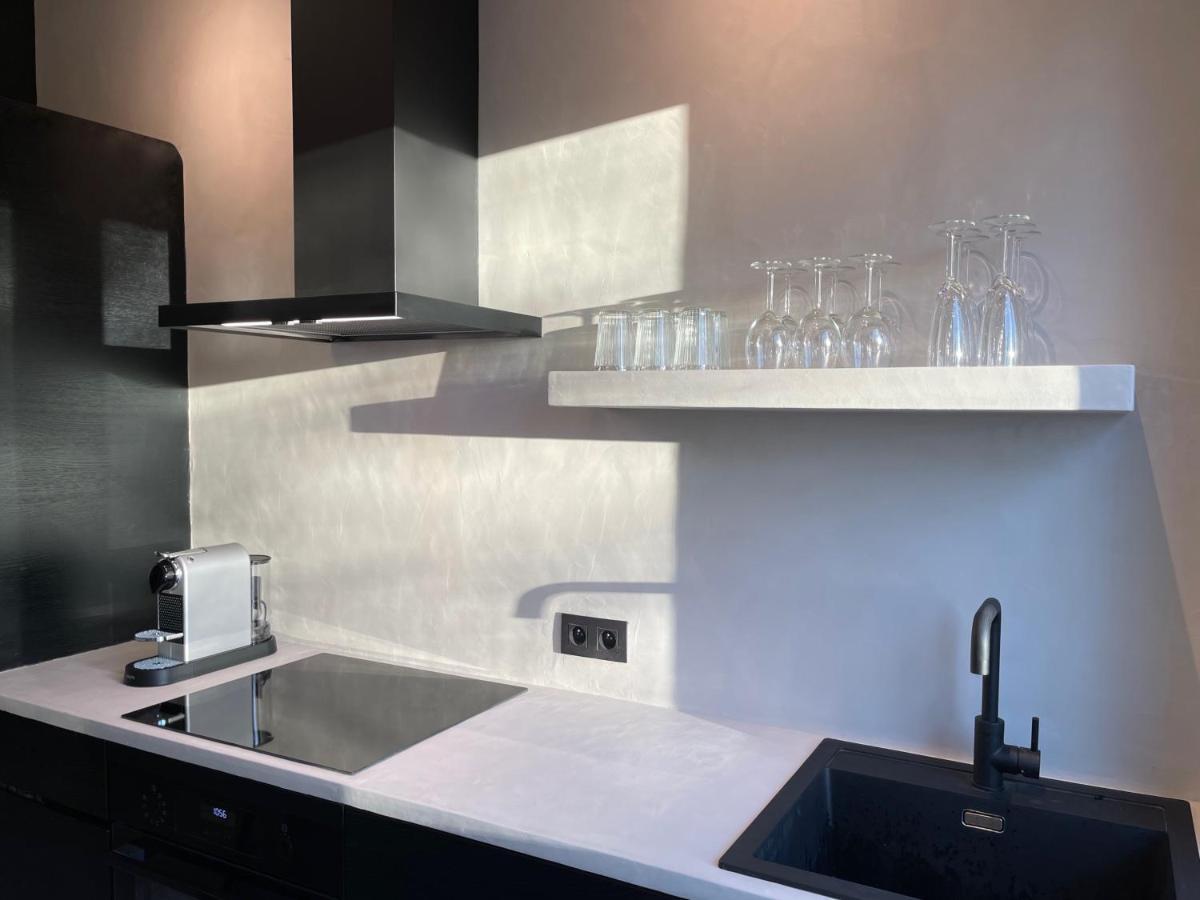 3 Bedroom Art-Nouveau Apartment With Free Parking Гент Екстер'єр фото