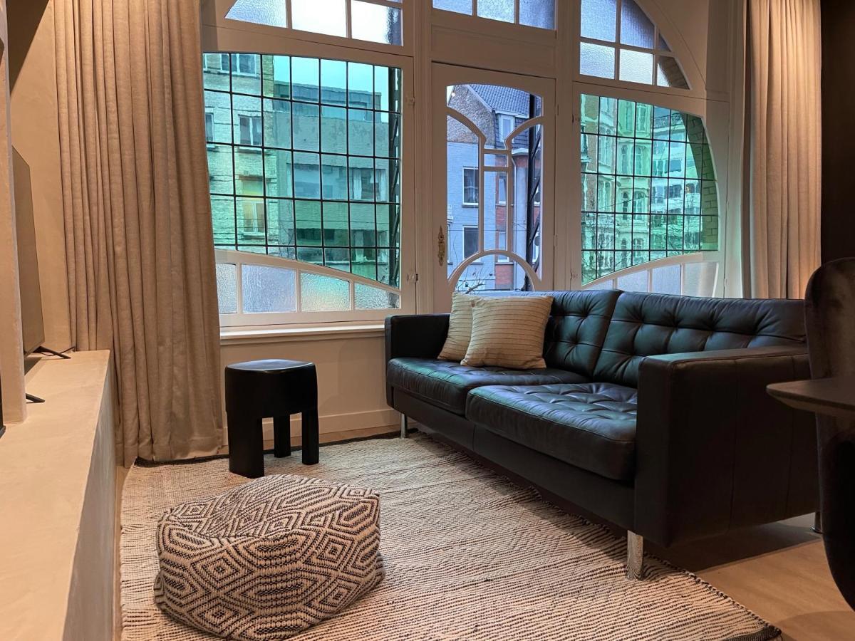 3 Bedroom Art-Nouveau Apartment With Free Parking Гент Екстер'єр фото