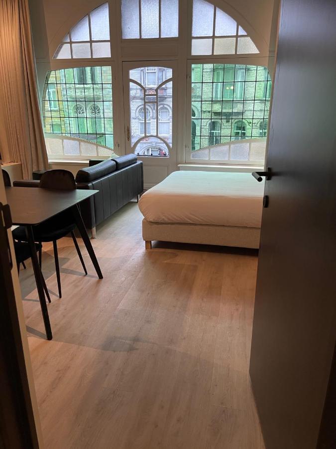 3 Bedroom Art-Nouveau Apartment With Free Parking Гент Екстер'єр фото