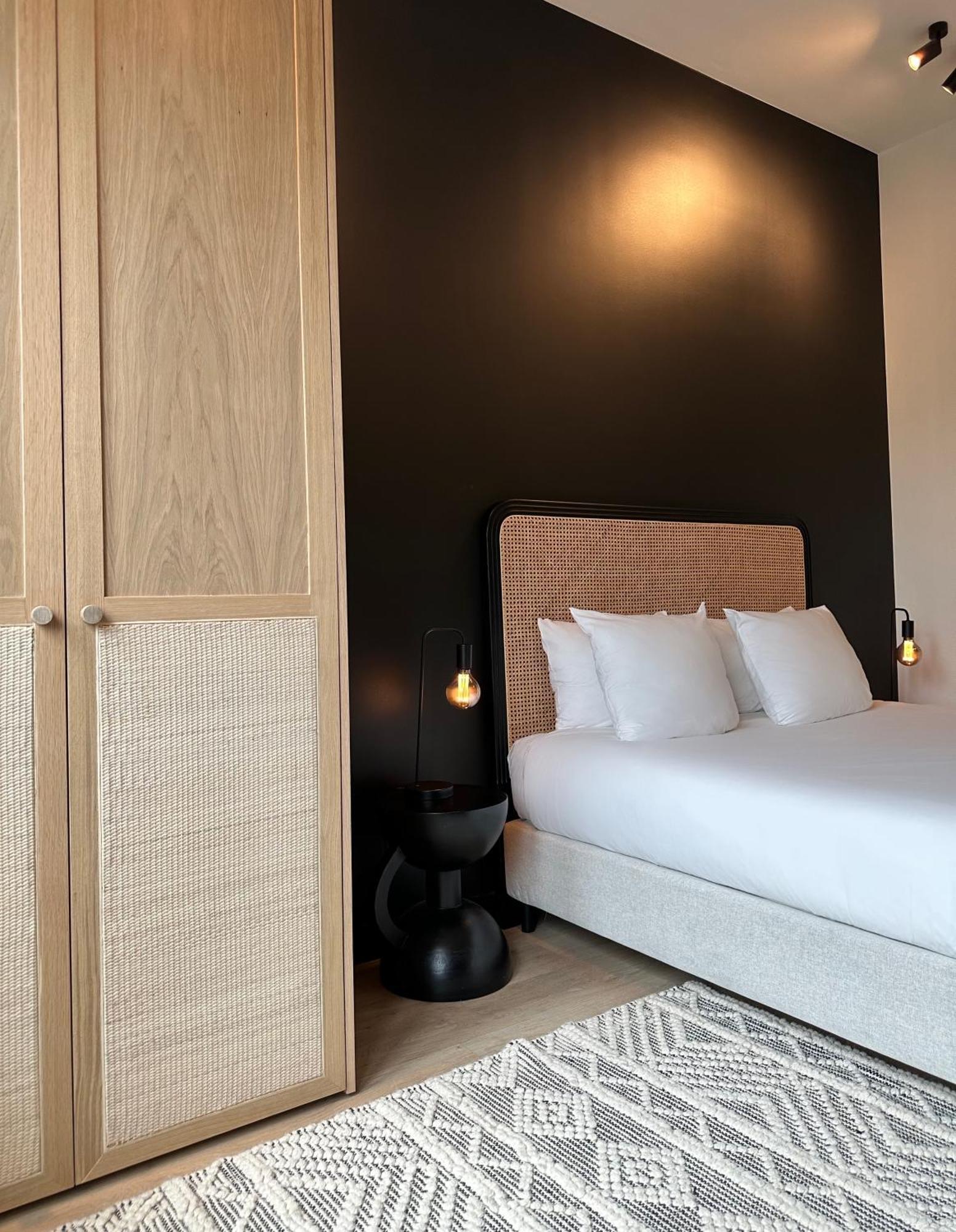 3 Bedroom Art-Nouveau Apartment With Free Parking Гент Екстер'єр фото