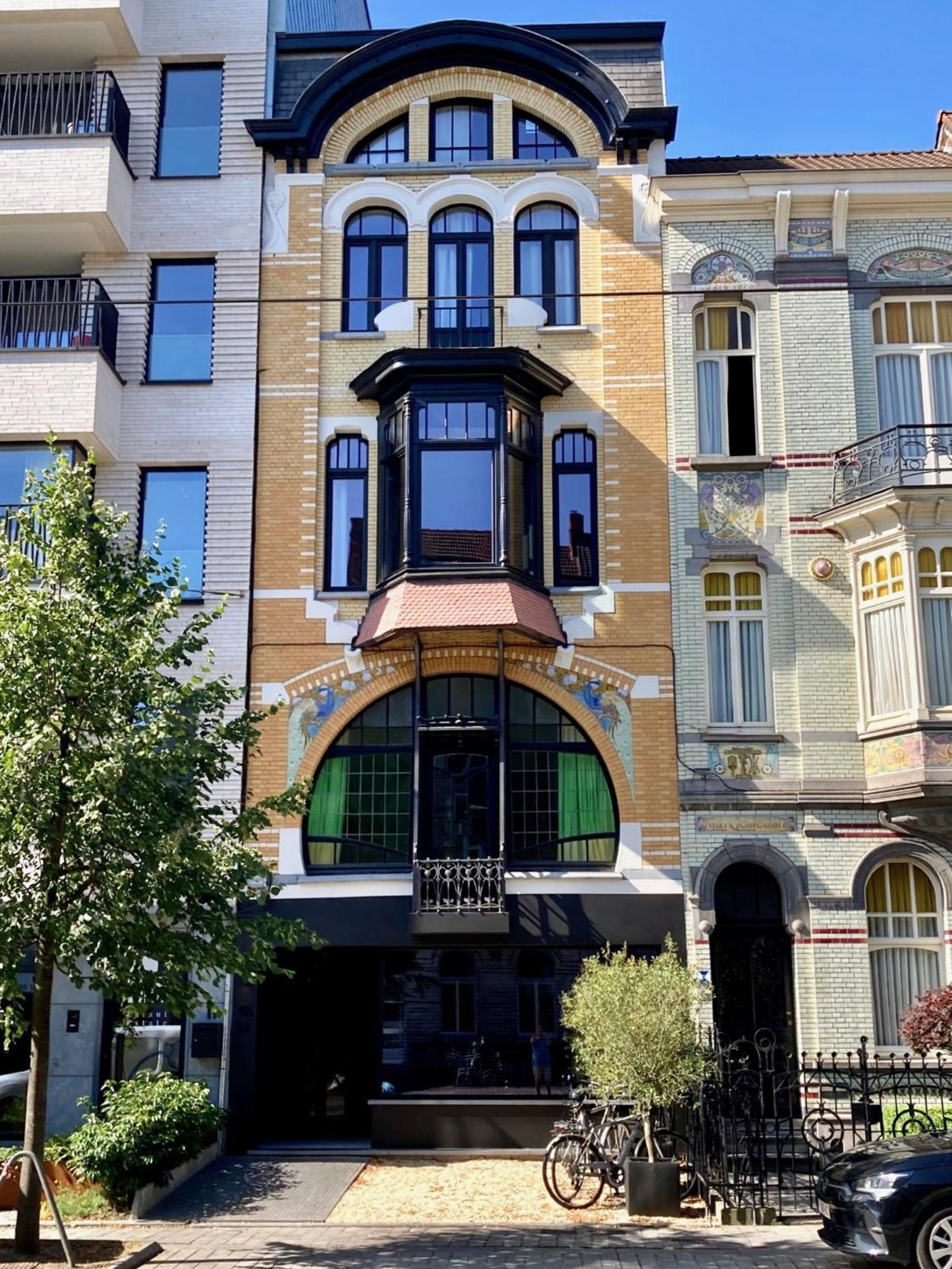 3 Bedroom Art-Nouveau Apartment With Free Parking Гент Екстер'єр фото